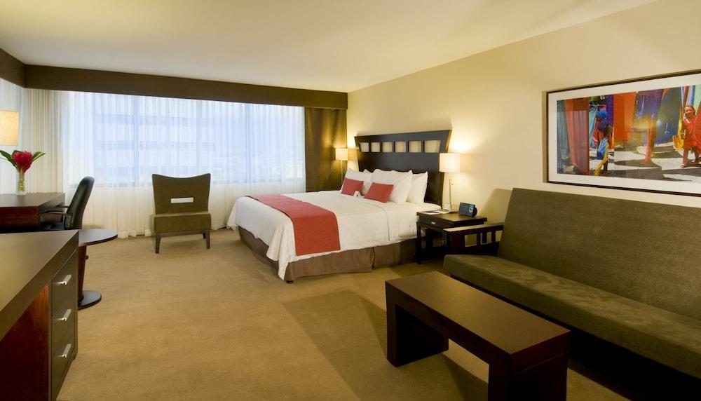 Отель Tryp By Wyndham San Jose Sabana Экстерьер фото