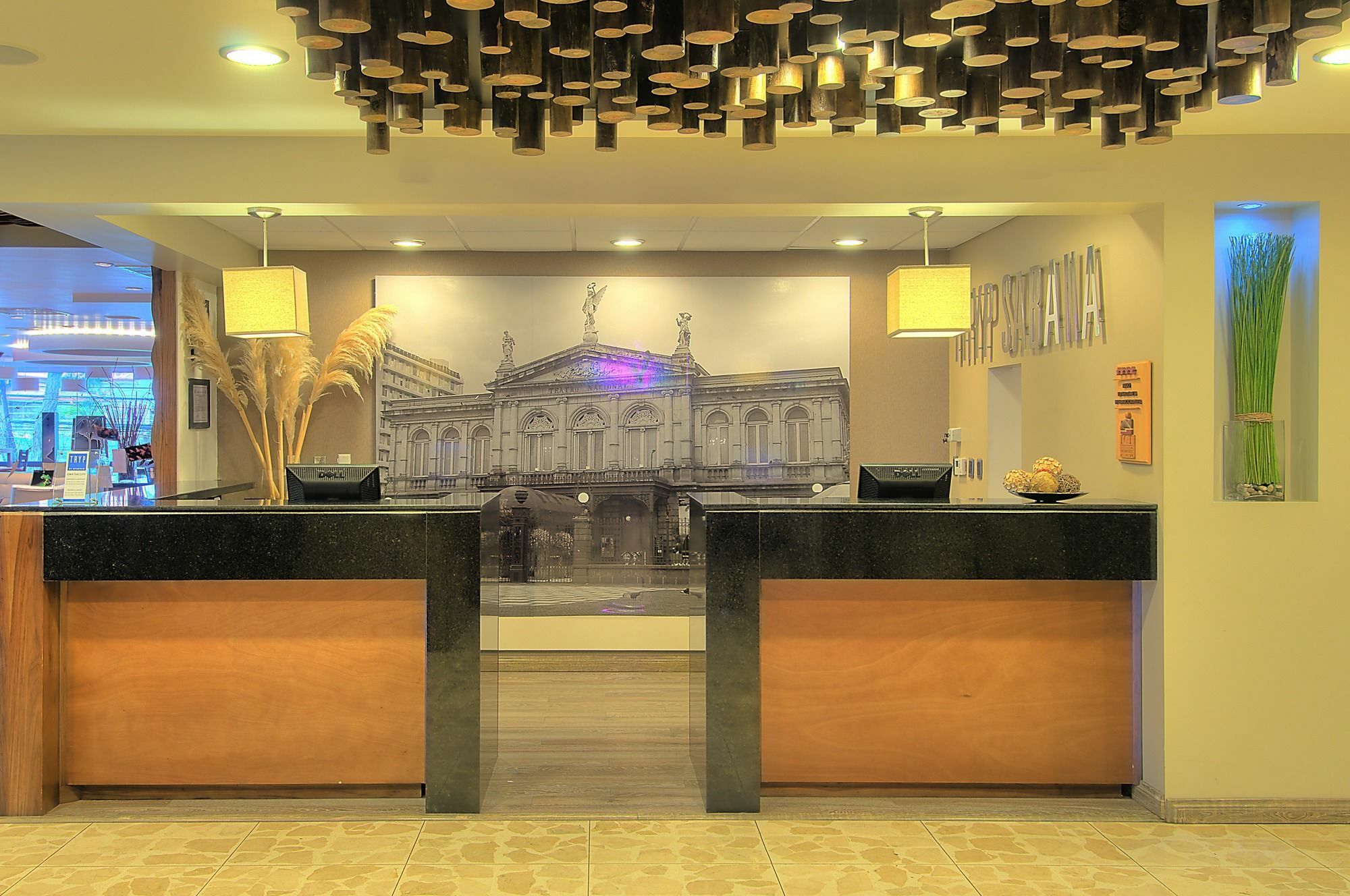 Отель Tryp By Wyndham San Jose Sabana Экстерьер фото