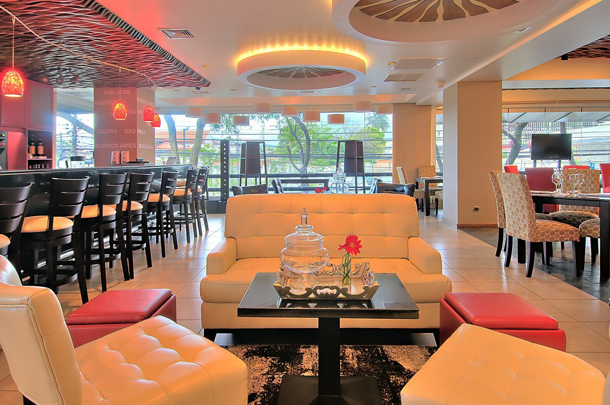 Отель Tryp By Wyndham San Jose Sabana Экстерьер фото